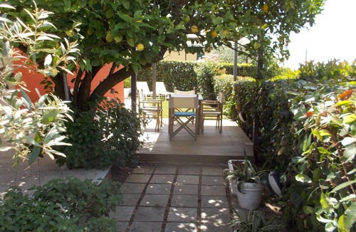 Carozzo Apartment | APARTMENT IN VILLA WITH GARDEN AND SEA VIEW