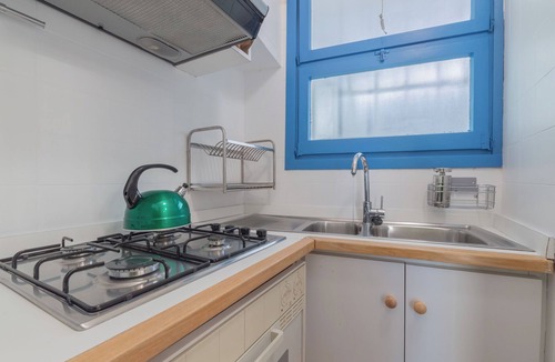 Ospedaletti Apartment | Apartment "La Finestra Sul Mare" with Sea View, Terrace, A/C & Wi-Fi