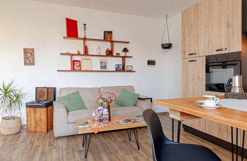 Pisa Apartment | Apartment 'Le 7 Calle - Ground Floor' with Shared Garden and Wi-Fi