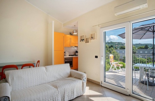 Diano Marina Apartment | Apartment 'Max' with Sea View, Wi-Fi and Air Conditioning
