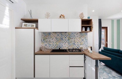 Ercolano Apartment | Apartment 'Monolocale A Due Passi Dagli Scavi' with Mountain View, Wi-Fi and Air Conditioning