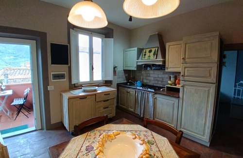Quarrata Apartment | Apartment nestled in the Tuscan countryside suitable for families