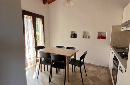 Baia Caddinas Apartment | Apartment 'Orizzonti 31' with Sea View, Private Terrace and Air Conditioning