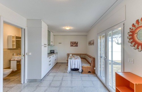Fontanelle Apartment | Apartment 'Residence Margherita - Ibisco' with Sea View, Wi-Fi and Air Conditioning