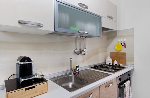 Vallebona Apartment | Apartment 'Rosetta' with Sea View, Wi-Fi and Air Conditioning