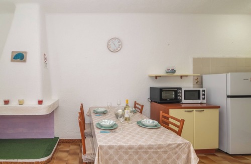 Ruoni Apartment | Apartment 'Sofi' with Private Terrace, Private Garden and Wi-Fi