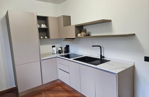 Postalesio Apartment | Apartment 'Zaffiro Suite' with Mountain View, Wi-Fi and Air Conditioning