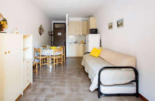 Eraclea Mare House | app. n 8 with pool 5 minutes from the sea, 3 max 4 people, wi-fi