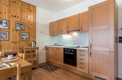 Pinzolo Apartment | Appartamento Adamello Casa Lucia – Mountain View, Garden, Parking