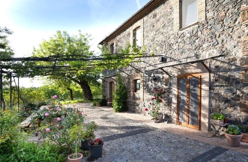 Castel Giorgio Apartment | Appartamento Noce by Interhome
