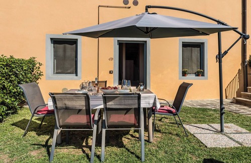 Matraia Apartment | Appartement with private garden overlooking hills