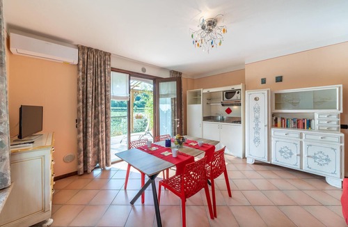 Ceredello Apartment | Awesome apartment in Caprino Veronese VR with WiFi