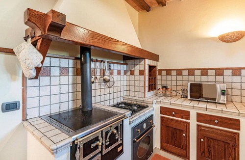 Porrena House | Awesome home in Poppi with private swimming pool, can be inside or outside