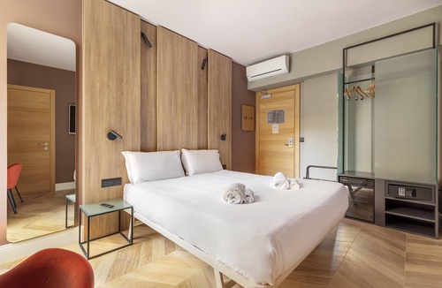 San Vincenzo Hotel | B&B Hotel Genova City Center