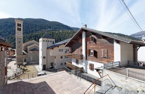 Isolaccia Ski Chalet | Baita Del Canton