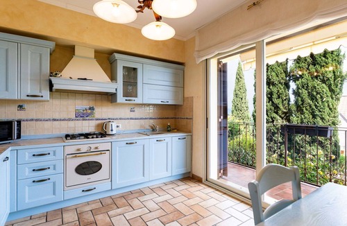 Borghetto Santo Spirito Villa | Beautiful apartment in villa for 5 guests with pool, WIFI, A/C, terrace and pets allowed