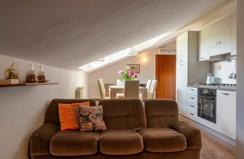Castagnole delle Lanze Apartment | Beautiful apartment for 4 guests with pool, A/C, WIFI, TV and patio
