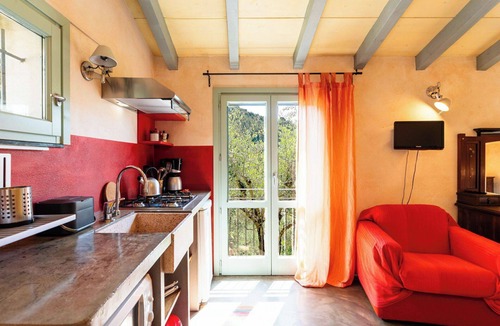 Richieri House | Beautiful apartment in villa for 3 people with A/C, WIFI, balcony, pets allowed and panoramic view