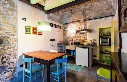 San Bartolomeo al Mare House | Beautiful apartment in villa for 4 people with WIFI and pets allowed