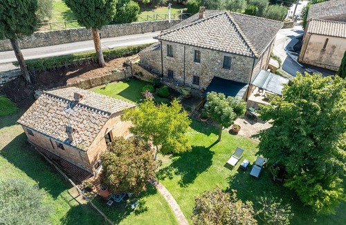 Pienza House | Beautiful apartment in villa for 6 people with WIFI, A/C, TV and veranda, close to Montepulciano