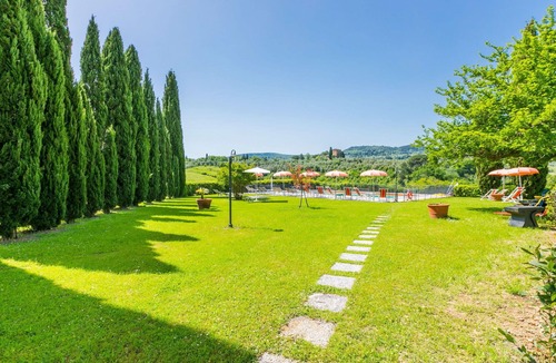 San Gimignano Villa | Beautiful apartment in villa for 4 people with WIFI, pool, terrace, panoramic view and parking