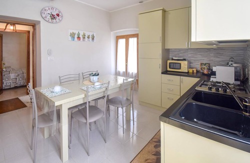 Conca Casale Apartment | Beautiful apartment in Conca Casale with house a mountain view