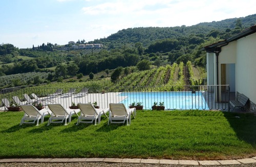 Capolona Apartment | Beautiful apartment for 6 guests with pool, WIFI, TV and pets allowed, close to Arezzo