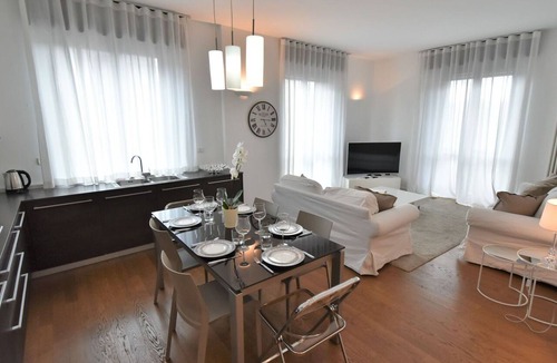 Porta Genova Apartment | Beautiful apartment for 6 people with WIFI, A/C, TV and balcony