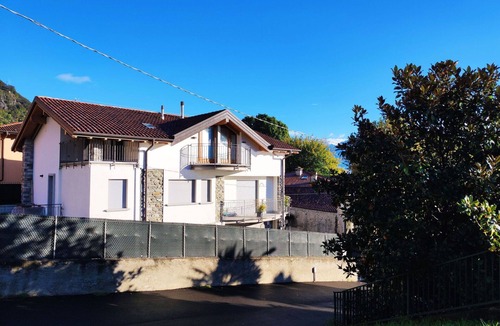 Naggio Apartment | Beautiful apartment for 5 guests with A/C, WIFI, TV and balcony