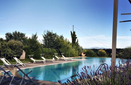 Penna Apartment | Beautiful apartment for 2 guests with pool, A/C, WIFI, TV, patio and pets allowed