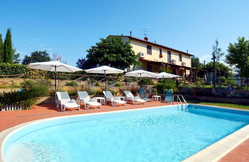 Certaldo Villa | Beautiful apartment in villa for 6 people with pool, A/C, WIFI, TV, patio, pets allowed and park...