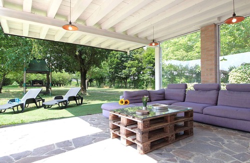 Silea House | Beautiful apartment in villa for 4 people with WIFI, A/C, pool, patio and pets allowed