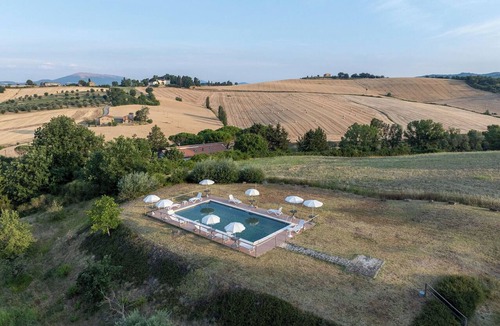 Lidarno House | Beautiful apartment in villa with pool, WIFI, A/C, TV, patio, pets allowed and panoramic view