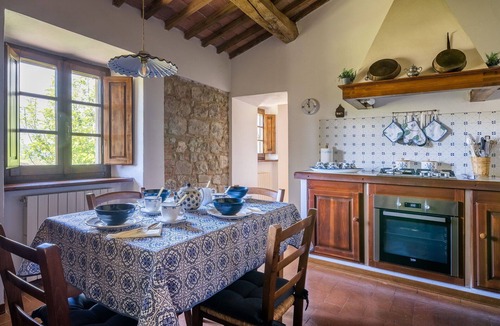 Monteroni d'Arbia Villa | Beautiful private villa with private pool, WIFI, TV, veranda and panoramic view, close to Siena