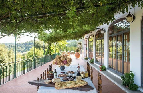 Carmignano Villa | Beautiful private villa for 12 guests with WIFI, private pool, TV, patio and pets allowed