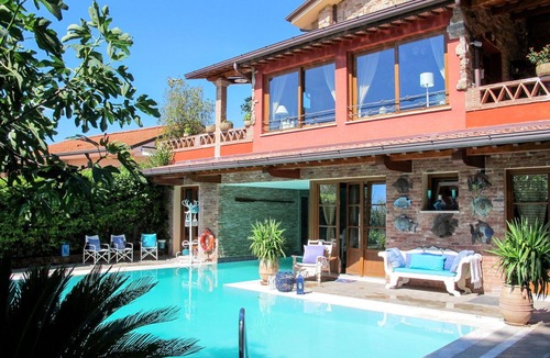 Corsanico Villa | Beautiful private villa for 9 guests with private pool, A/C, WIFI, TV, patio and pets allowed