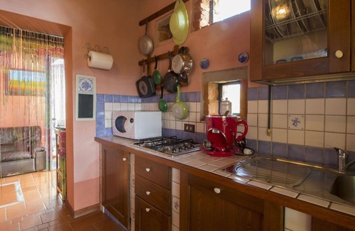 Laterina Villa | Beautiful private villa for 4 people with pool, WIFI, TV, patio and pets allowed, close to Arezzo