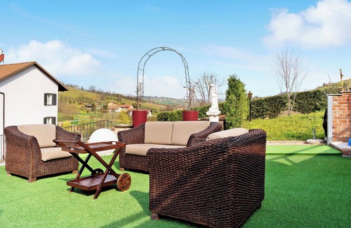 Priocca House | Beautiful villa for 6 guests with A/C, WIFI, pool, TV, patio and panoramic view