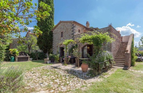 Monteleone d'Orvieto Apartment | Bellosguardo Apartment, Wifi, Near Perugia