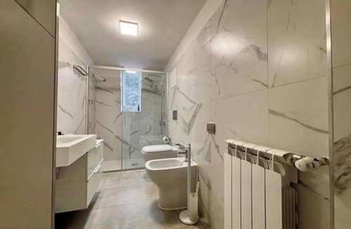 Albaro Apartment | Blue Wave Residence in Genova/3-bedroomt/Central and near to all necessities