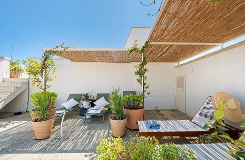 Centro Storico House | Boutique Palazzo 'Nardo' with Rooftop Gardens, full AC