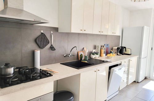 Vence Apartment | Bright & Comfortable Home, Ideal location [Remote Working, Long Stays]