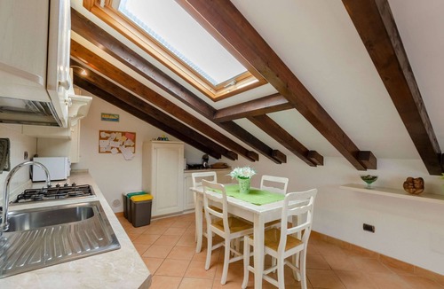 San Massimo Apartment | Ca du Pescou Charmantes Dachgeschoss in San Massimo by Interhome