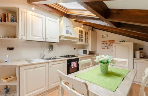San Massimo Apartment | Ca du Pescou Charmantes Dachgeschoss in San Massimo by Interhome