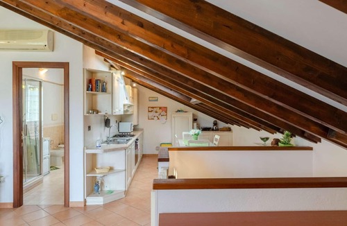 San Massimo Apartment | Ca du Pescou Charming attic in San Massimo