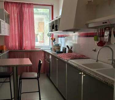 La Spezia Bed & Breakfast | Caligo B&B Secret Garden Villa Room vicino alle Cinque Terre