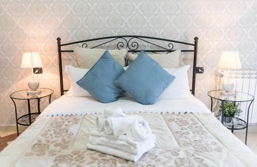 Aversa Bed & Breakfast | Camera Ardea con Camino