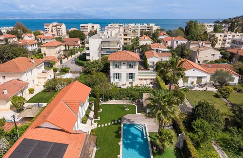 Cap-d'Antibes House | Cap d’Antibes Villa | Heated Pool & Putting Green