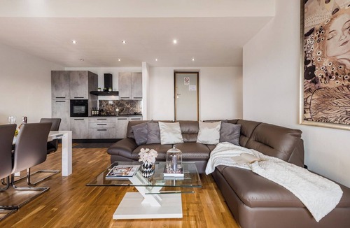 Matraia Apartment | Caravaggio Luxury apartment in historic Villa near Lucca