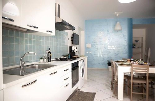 Piazza-Tralia-Pendolo Apartment | Casa Anna Superior Faito View – Spacious Apartment with Mountain Views